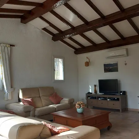 Medievale: Secluded Retreat With Private Pool